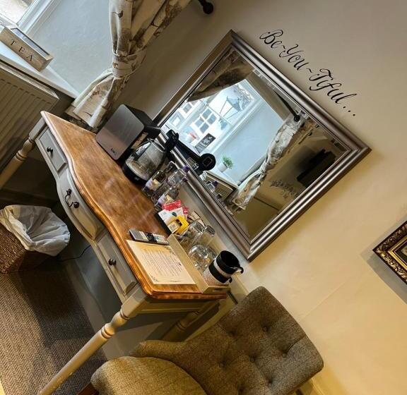 Bed and Breakfast The Crown Inn