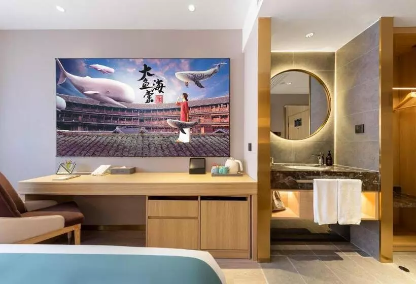 East Sacred Hotel  Very Near Beijing Tiananmen Square ,the Forbidden City,the Temple Of Heaven ,3 Mi