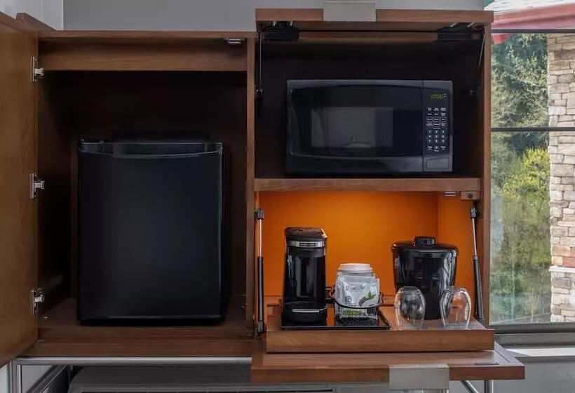 ホテル Courtyard By Marriott Olympia