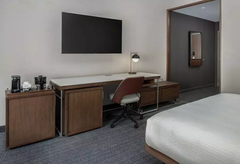 ホテル Courtyard By Marriott Olympia