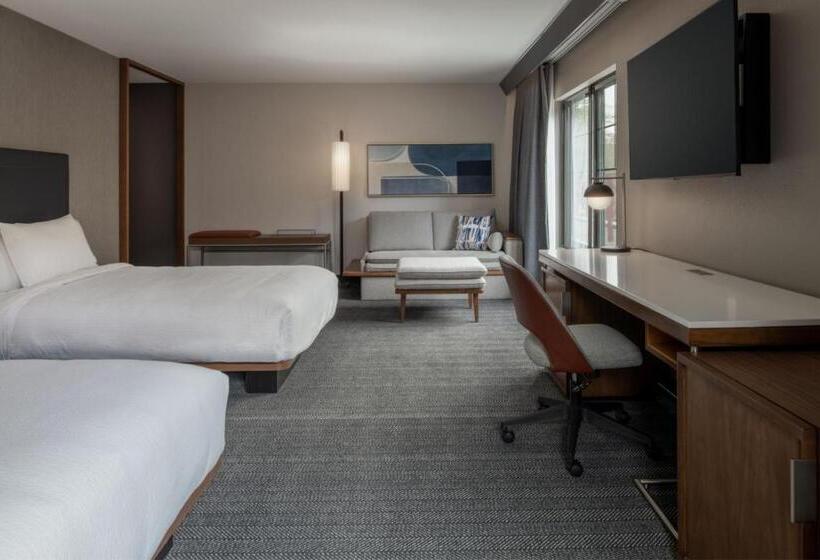 Otel Courtyard By Marriott Olympia