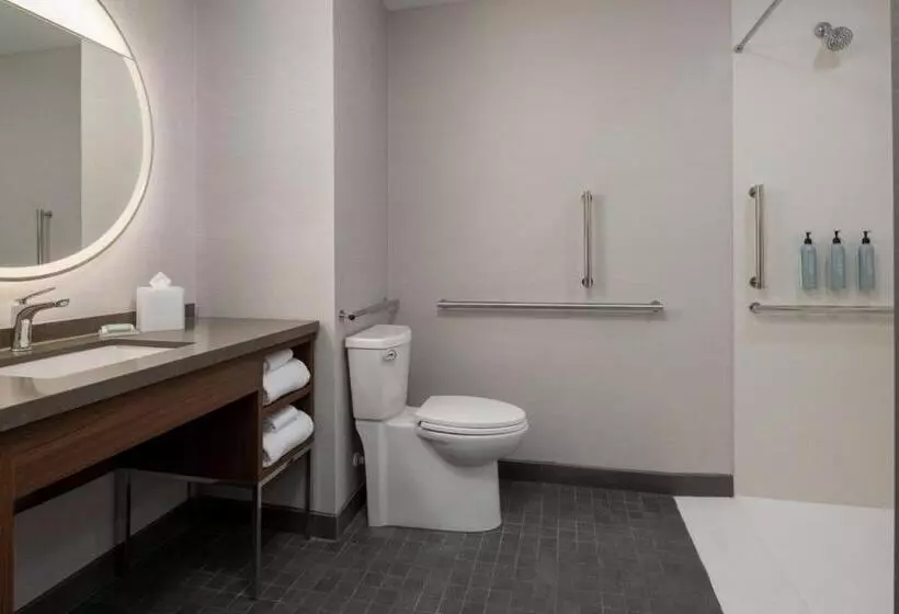 ホテル Courtyard By Marriott Olympia