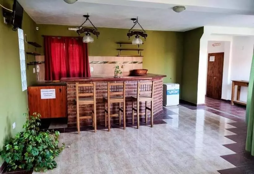 هتل Posada De Los Lirios