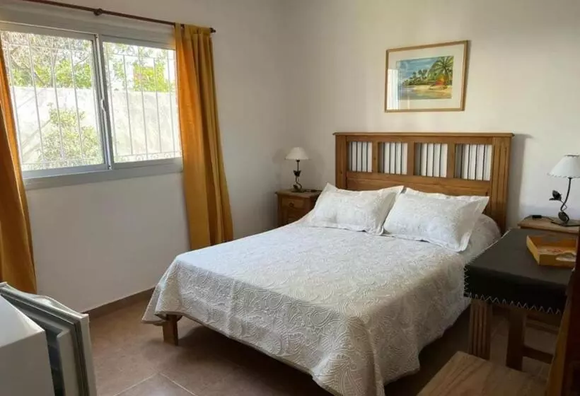 هتل Posada De Los Lirios