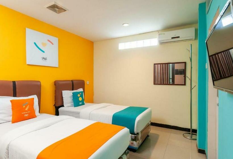 Sans Hotel Finest Medan