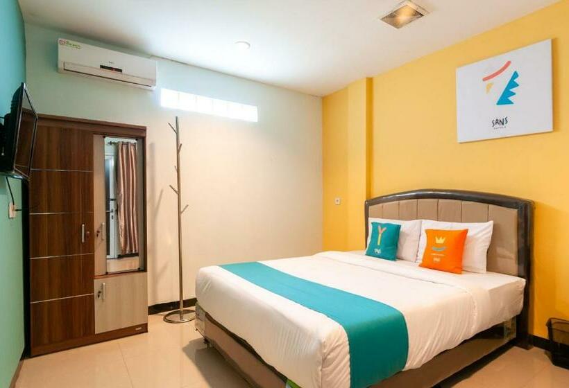 Sans Hotel Finest Medan