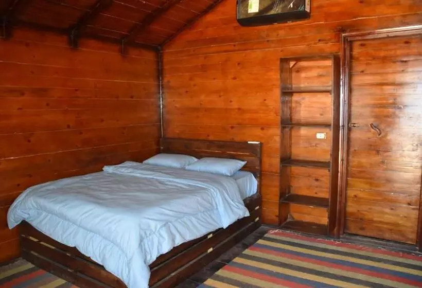 هتل Shanty Beach Camp Suer