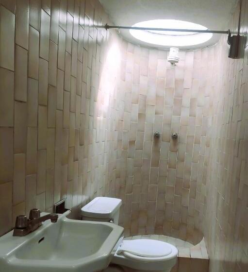 بنسيون Flying House Hostel