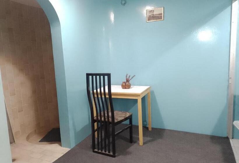 بنسيون Flying House Hostel