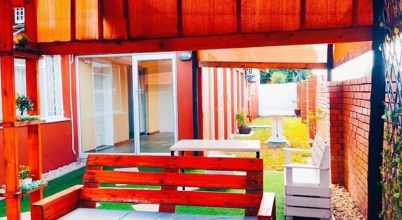 پانسیون Gamotho Bed & Breakfast