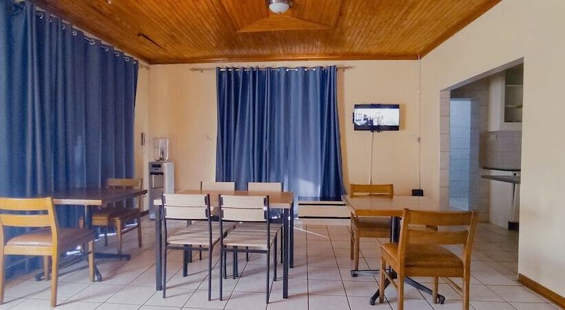 پانسیون Gamotho Bed & Breakfast