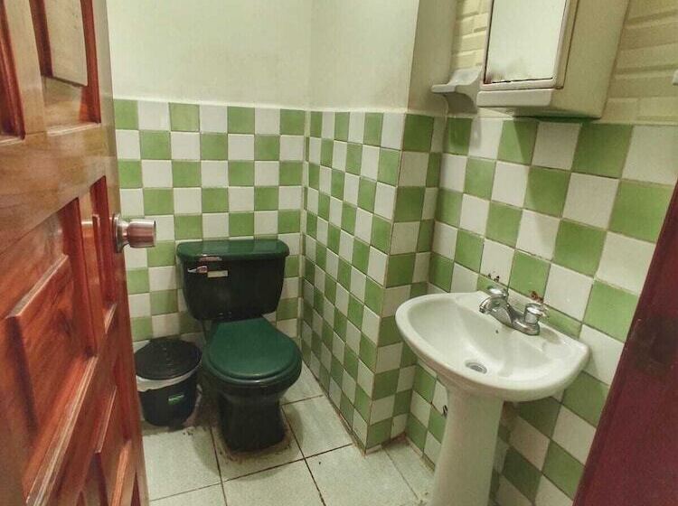 פנסיון Altamira Suites   Ibarra