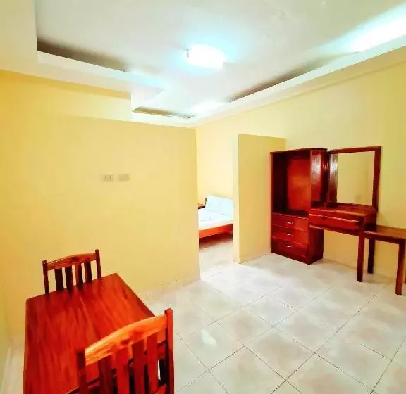 پانسیون La Familia Guest House