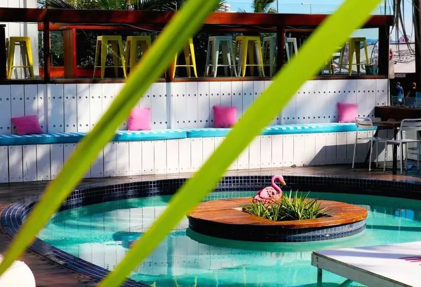 فندق صغير Komune Gold Coast