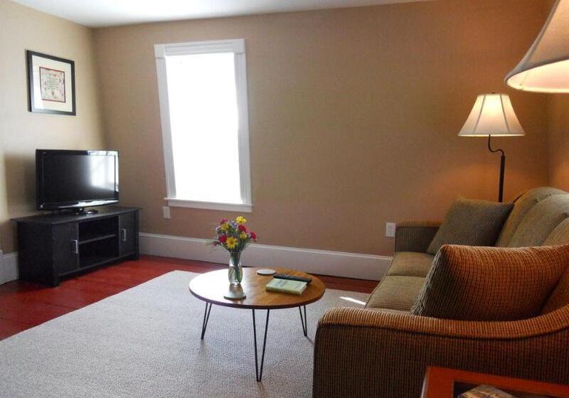 مبيت وإفطار Ballard House Inn