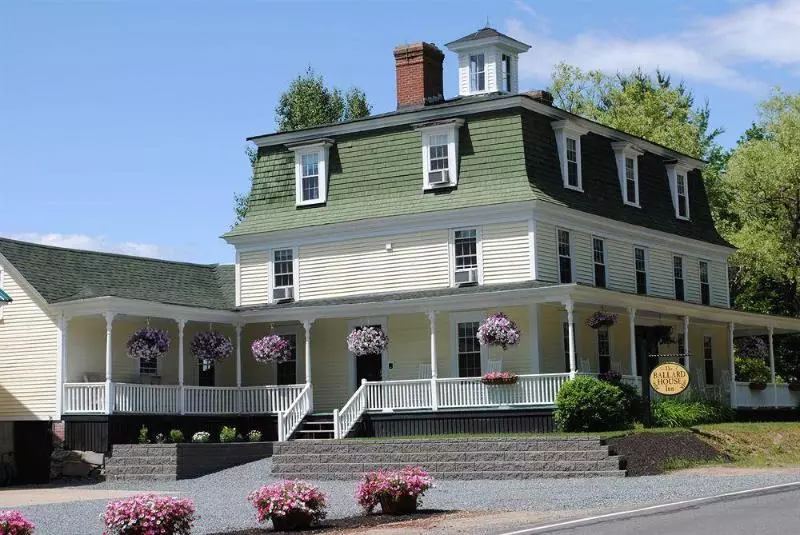 Bed and Breakfast Ballard House Inn