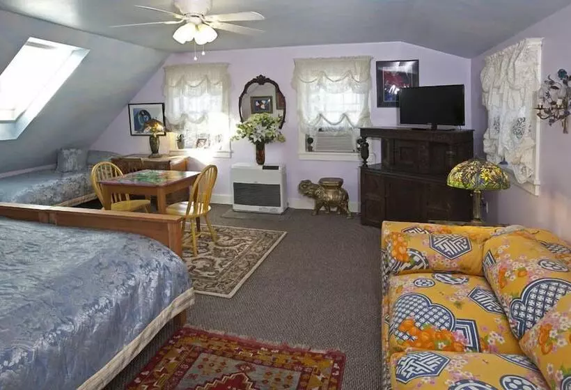 ベッドアンドブレックファースト Beds On Clouds