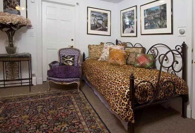 ベッドアンドブレックファースト Beds On Clouds