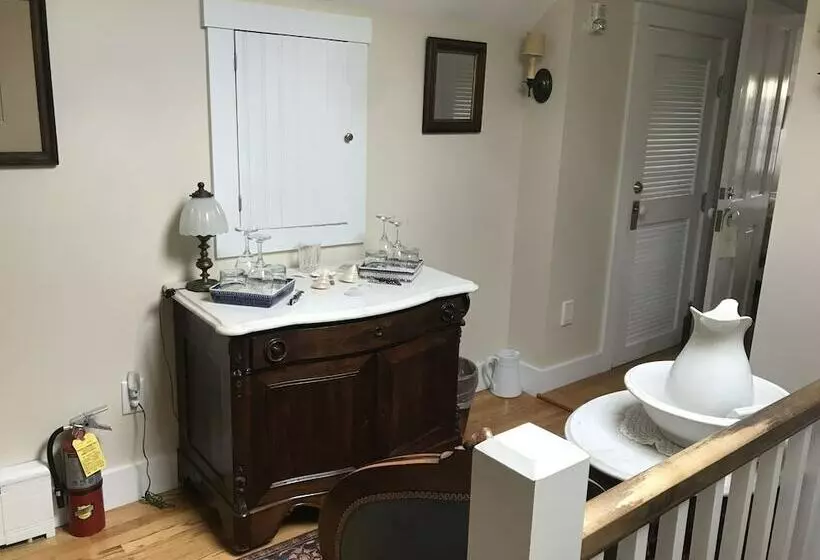 צימר Revere Guest House