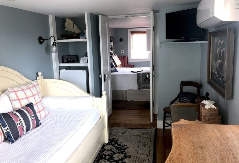 민박 Revere Guest House