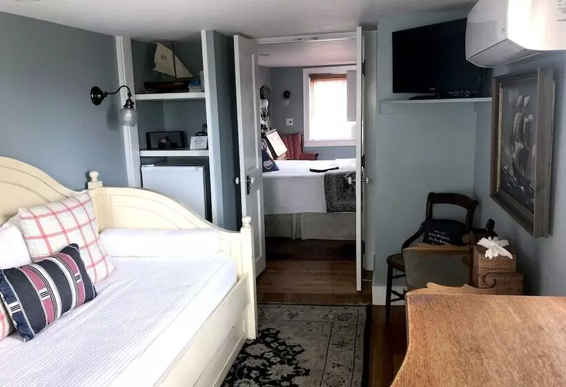 צימר Revere Guest House