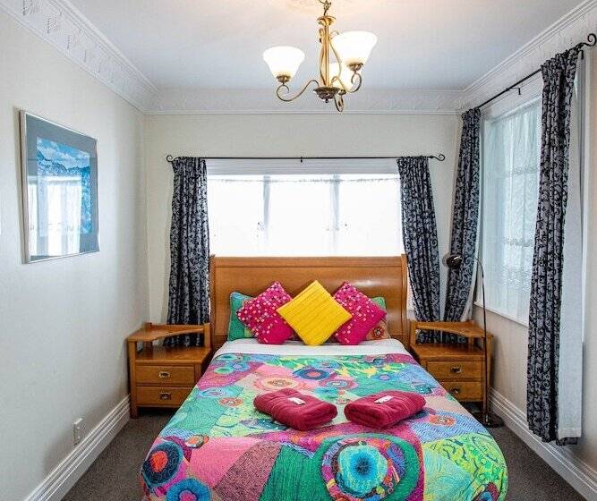 Bed and Breakfast Richmond Guest House