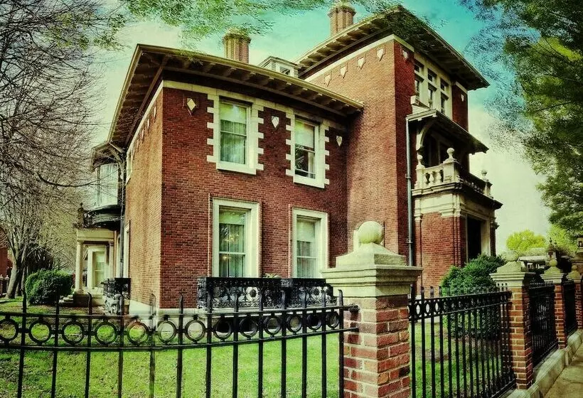 ベッドアンドブレックファースト The Inn At Irwin Gardens