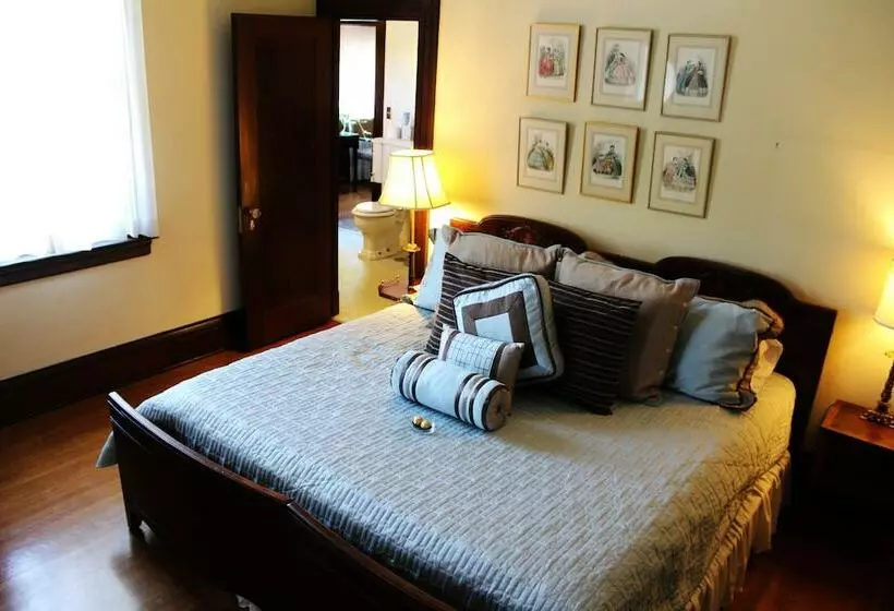 ベッドアンドブレックファースト The Inn At Irwin Gardens