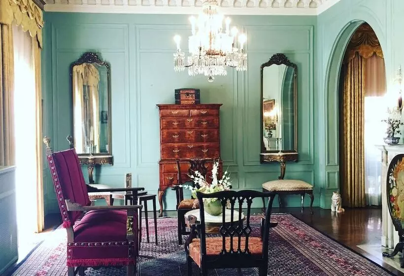 ベッドアンドブレックファースト The Inn At Irwin Gardens