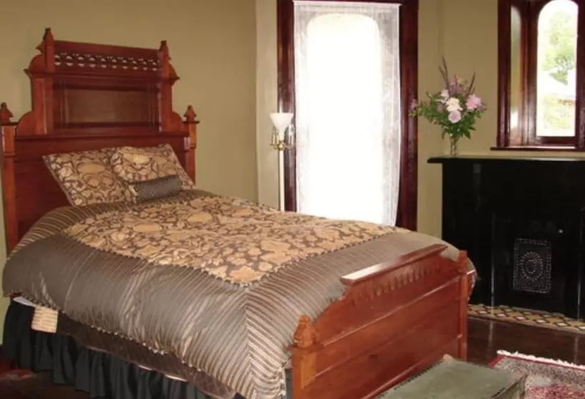 住宿加早餐 Whiskey Mansion