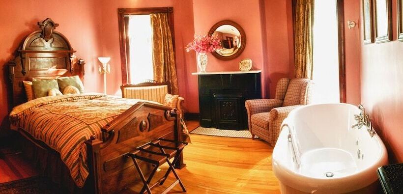 민박 Whiskey Mansion