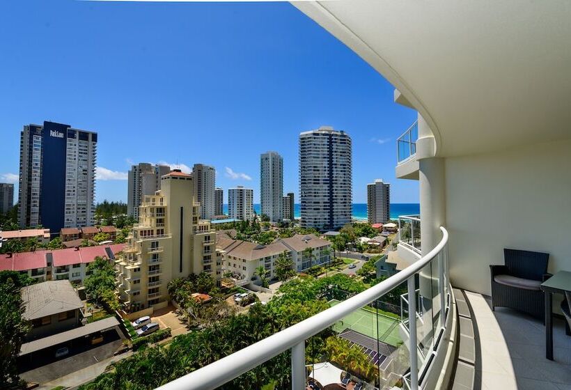 The Crest Apartments