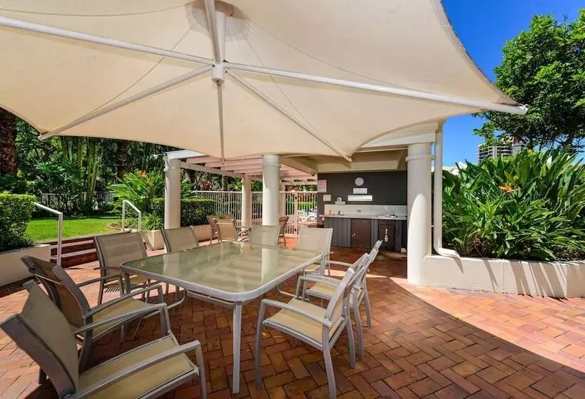 The Crest Apartments