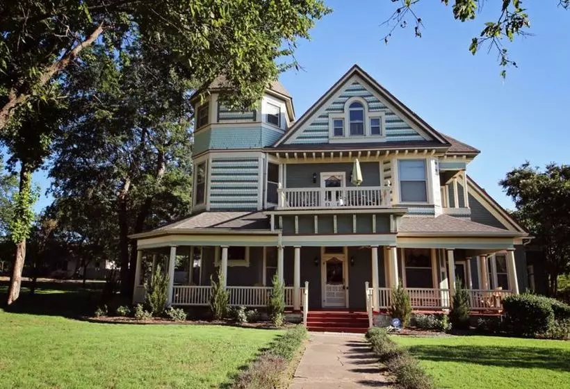 Granny Lou's Bed And Breakfast