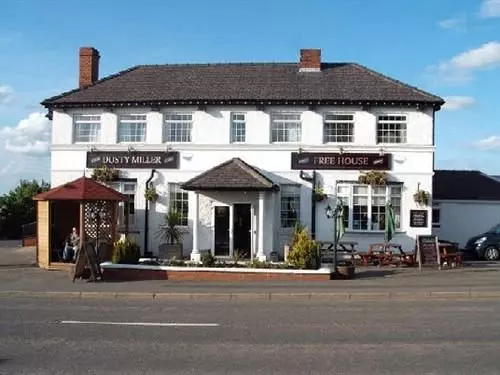 ホテル Dusty Miller