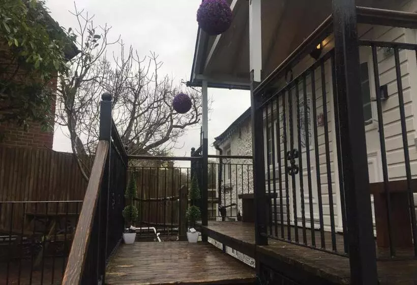 Hotelli Findon Rest Ltd