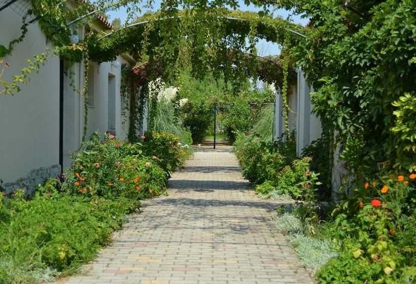 호텔 Paleros Resort