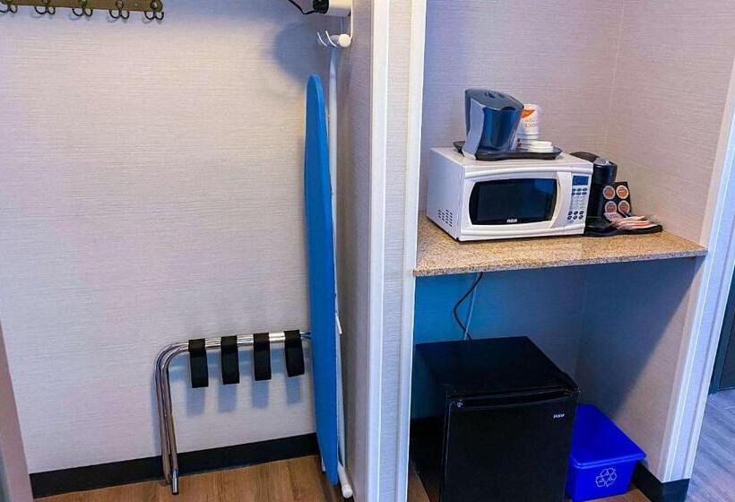 فندق Quality Inn