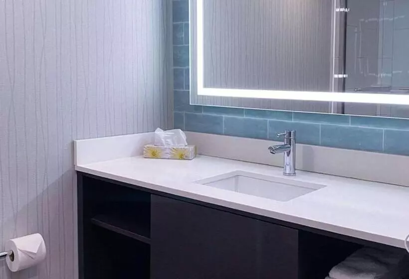 Отель Quality Inn