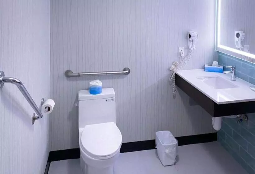 Отель Quality Inn