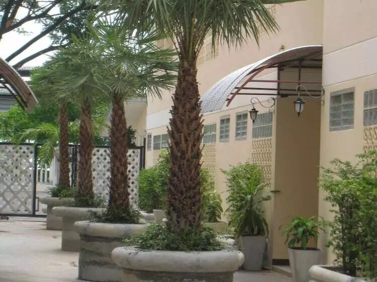 Rafael Hotel And Mansion Bangkok   Sha Extra Plus Certified