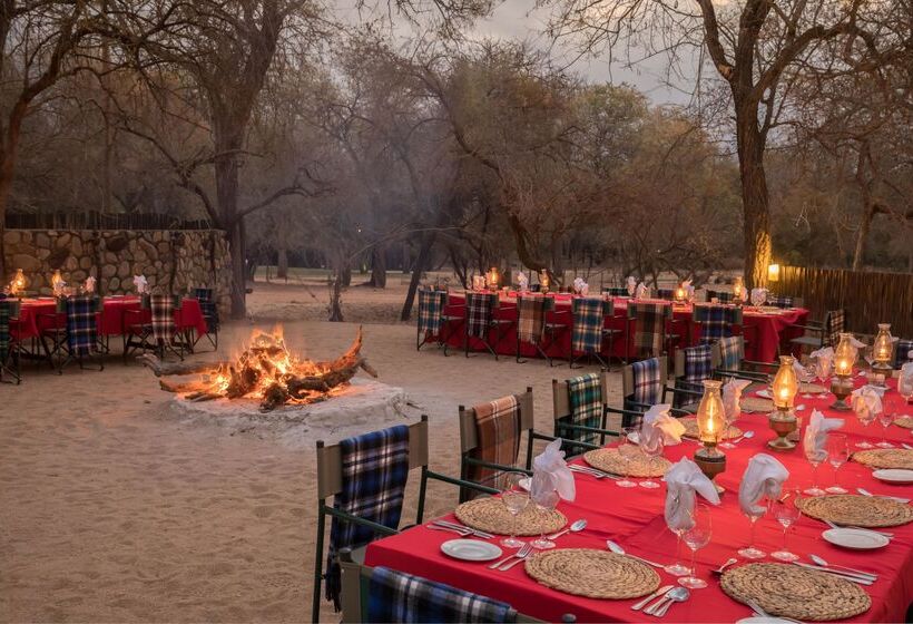 בית מלון כפרי Karongwe Portfolio   Shiduli Private Game Lodge