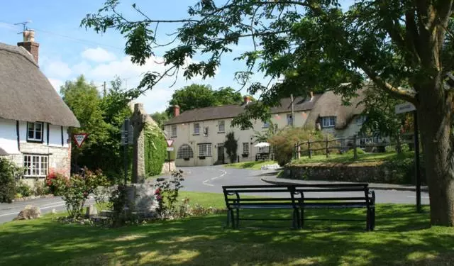 هتل The Rose & Crown, Ashbury