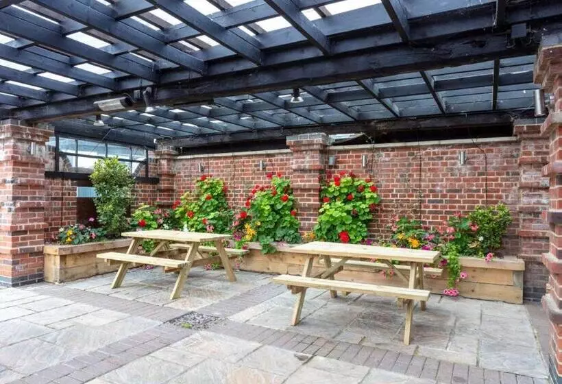 هتل The Rose & Crown, Ashbury