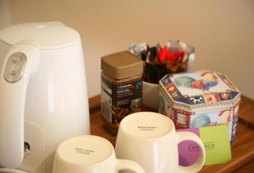 בית מלון כפרי The Scott Arms