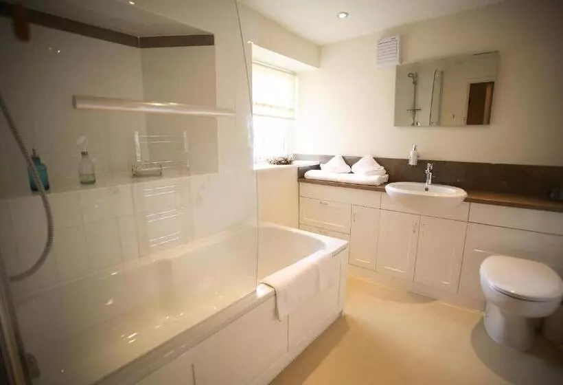 Отель The Scott Arms