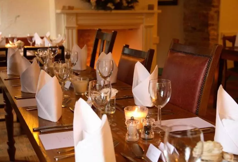 Отель The Scott Arms