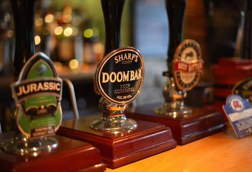 Отель The Scott Arms