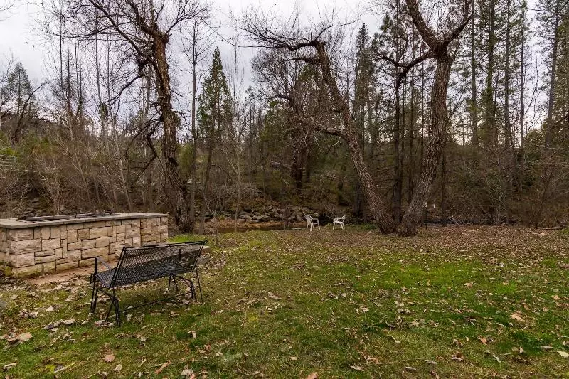 酒店 Yosemite Riverside Inn