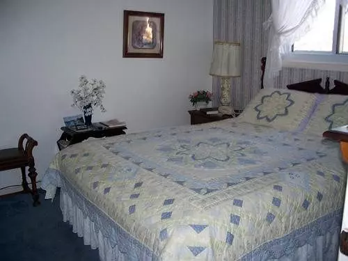 Lakeshore Bed And Breakfast